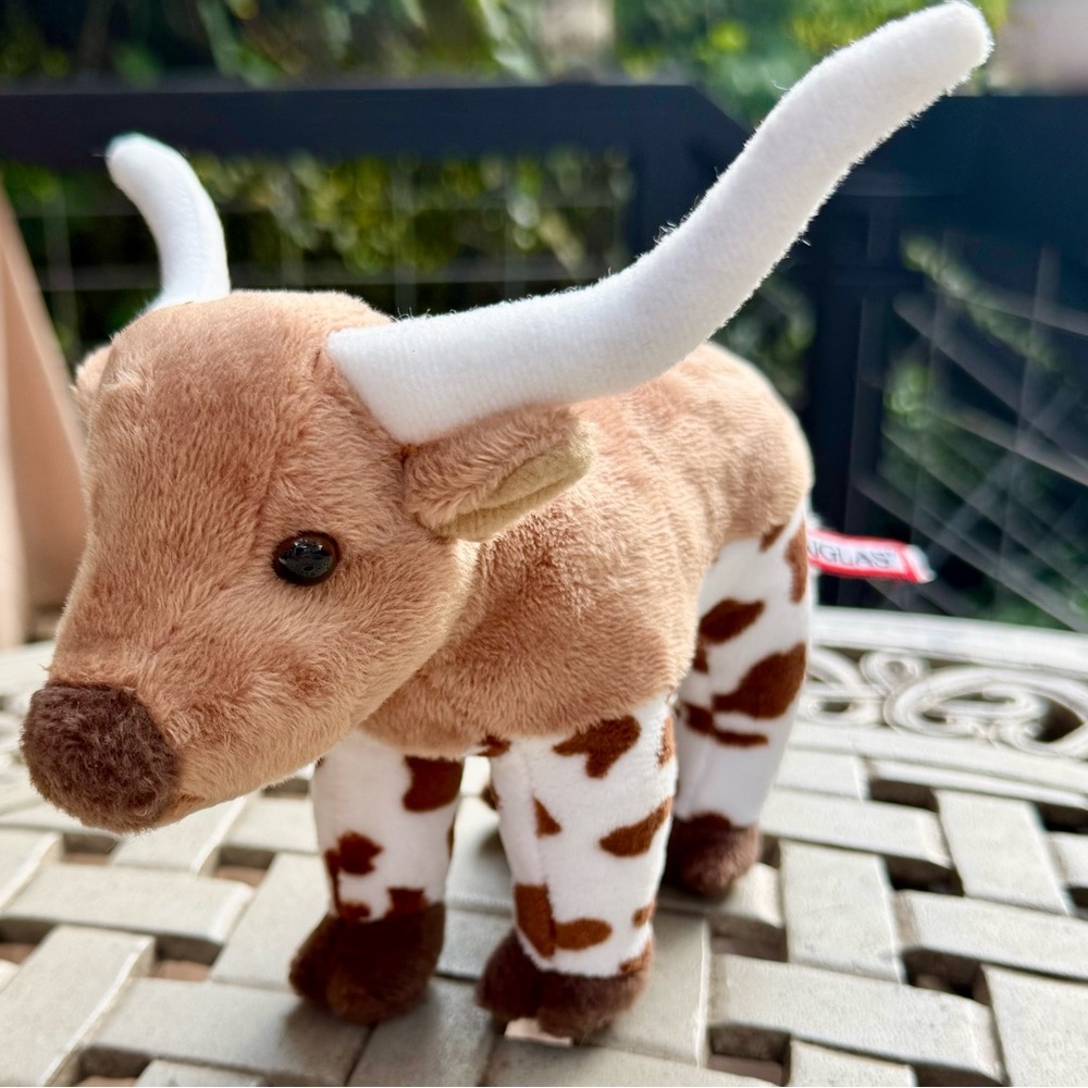 NEW Douglas Brown and White Stuffed Animal Bull 7”